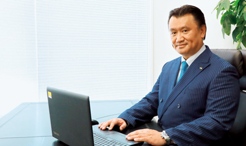 代表取締役社長 佐藤 誠